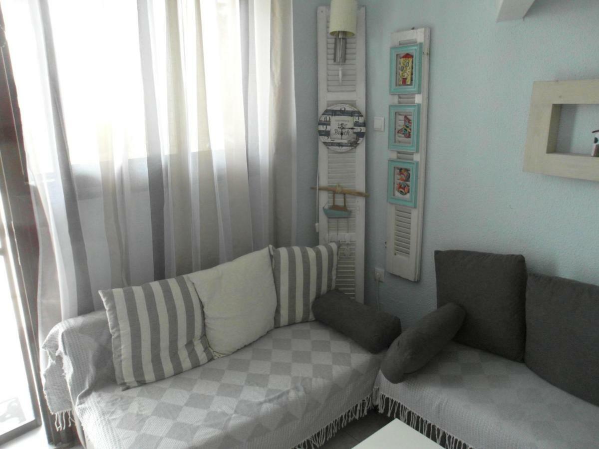 Modern 100m. From The Sea * Skala Fourkas
